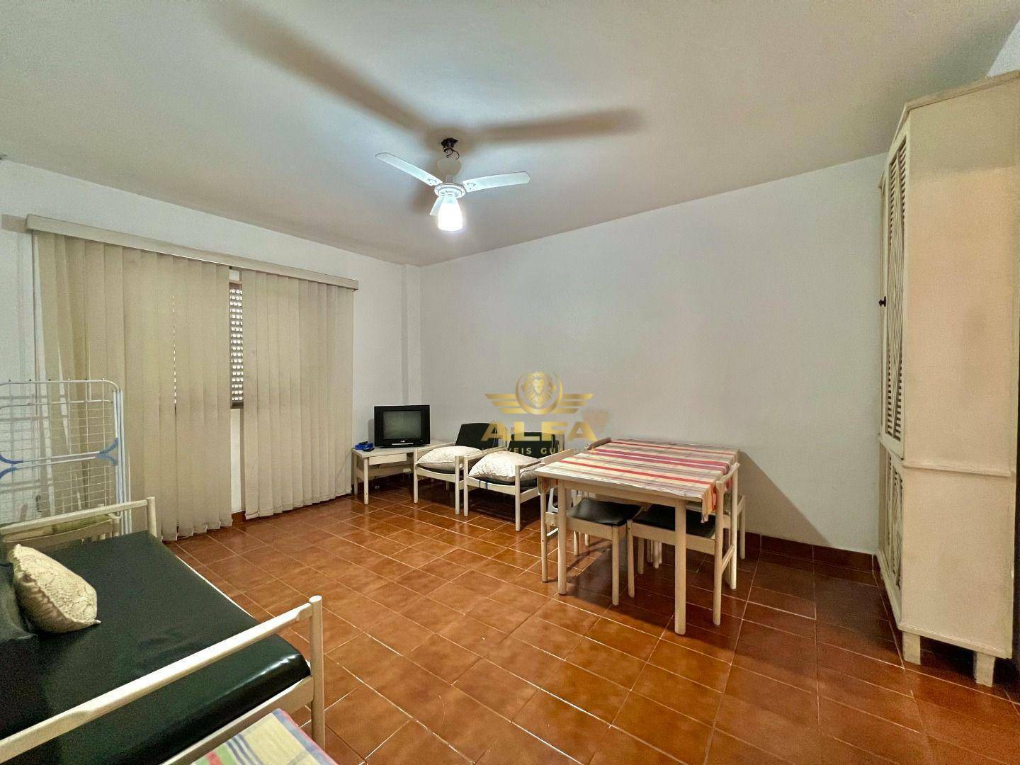 Apartamento à venda com 2 quartos, 70m² - Foto 2