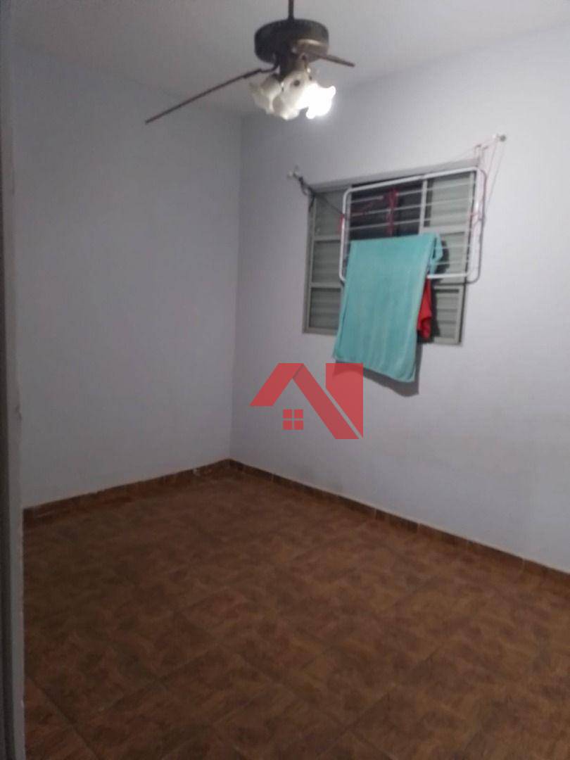 Casa à venda com 2 quartos, 100m² - Foto 2