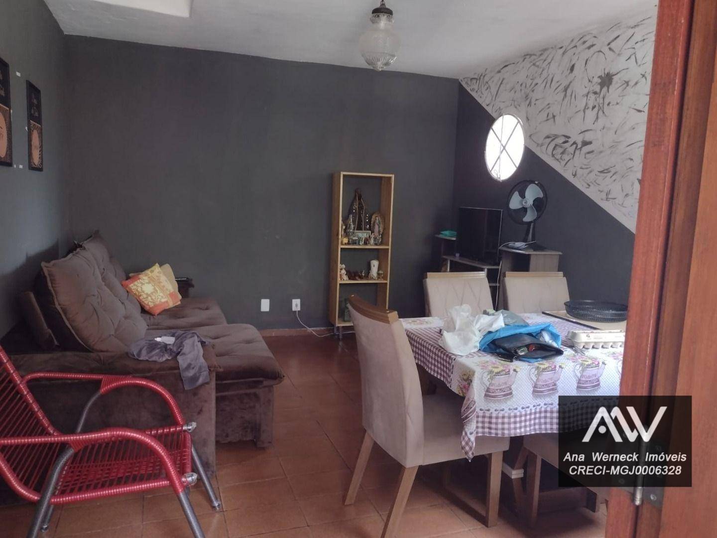 Casa à venda com 2 quartos, 90m² - Foto 2