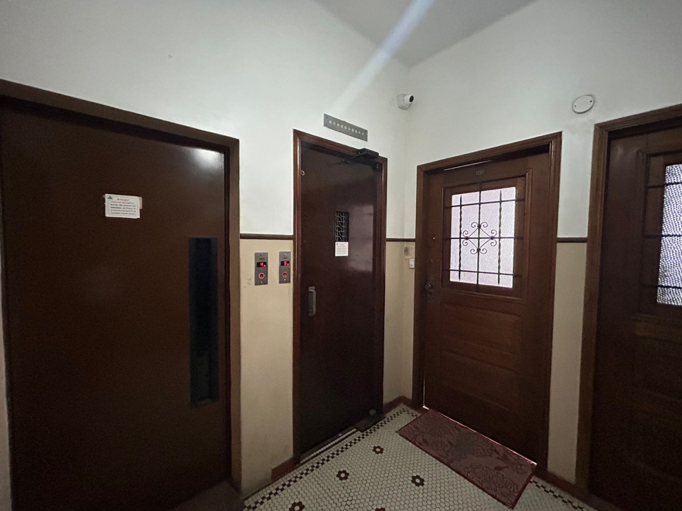 Apartamento à venda com 3 quartos, 120m² - Foto 2