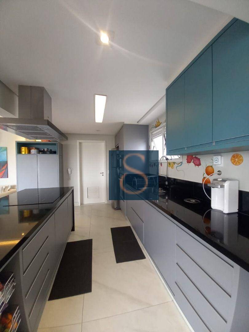 Apartamento à venda com 3 quartos, 147m² - Foto 2