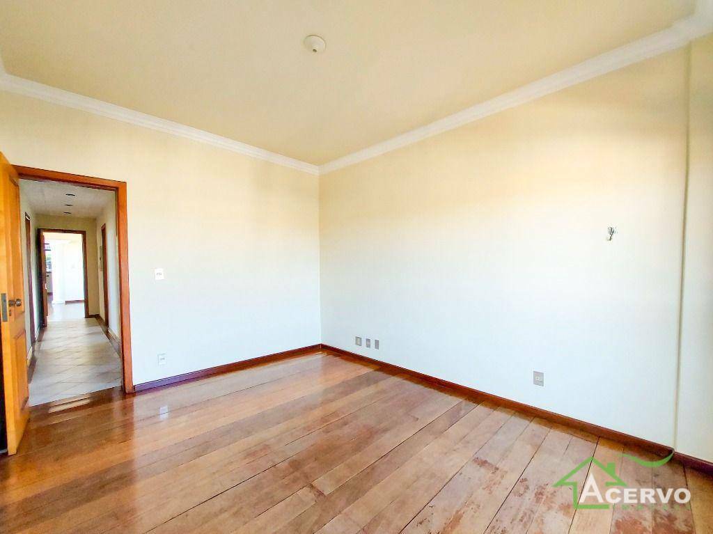 Apartamento à venda com 4 quartos, 203m² - Foto 21