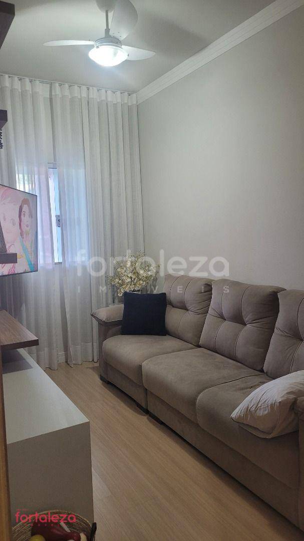 Casa à venda com 2 quartos, 112m² - Foto 8