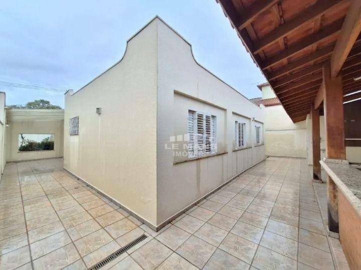 Casa à venda e aluguel com 3 quartos, 175m² - Foto 26