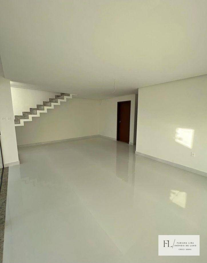 Casa à venda com 4 quartos, 137m² - Foto 3