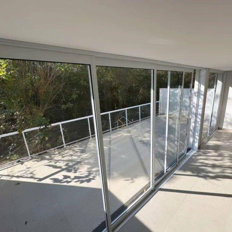 Casa de Condomínio à venda com 4 quartos, 230m² - Foto 2