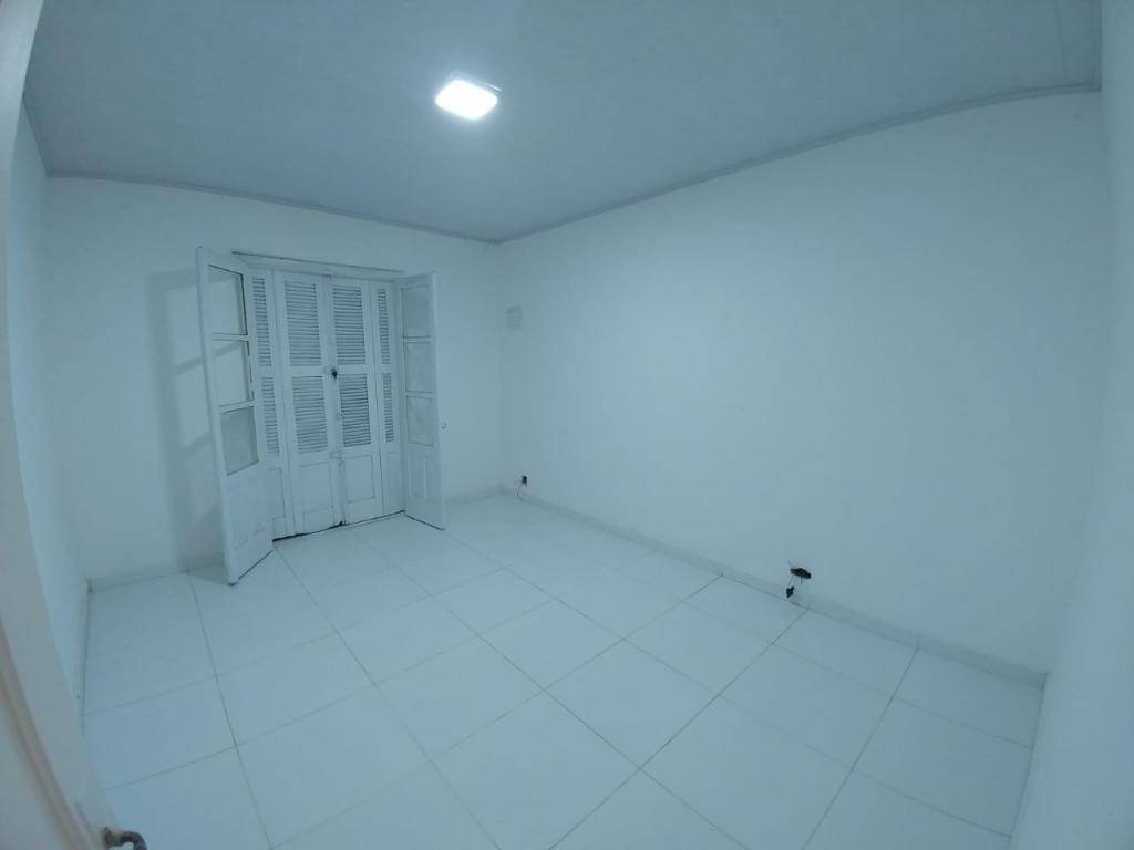 Sobrado à venda com 2 quartos, 130m² - Foto 3