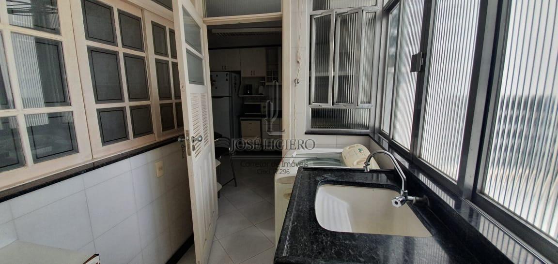 Apartamento à venda com 3 quartos, 146m² - Foto 25