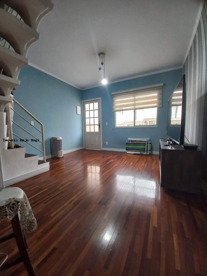 Sobrado à venda com 2 quartos, 65m² - Foto 1