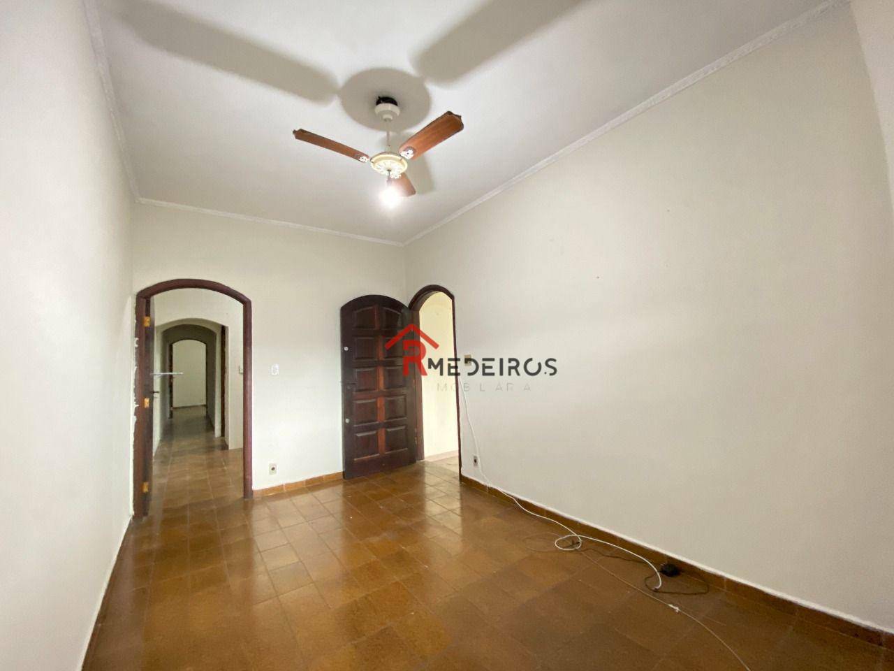 Casa à venda com 2 quartos, 85m² - Foto 8