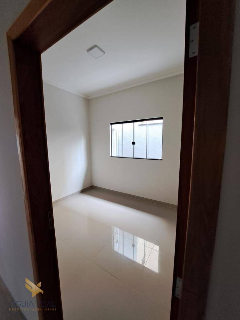 Casa à venda com 3 quartos, 90m² - Foto 9