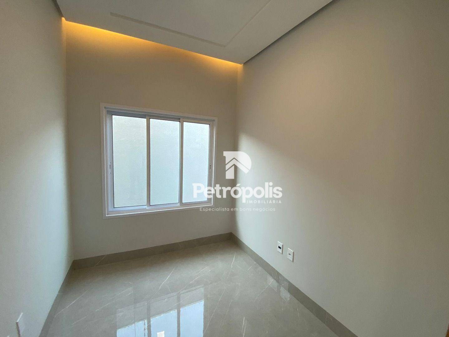 Casa à venda com 3 quartos, 220m² - Foto 9