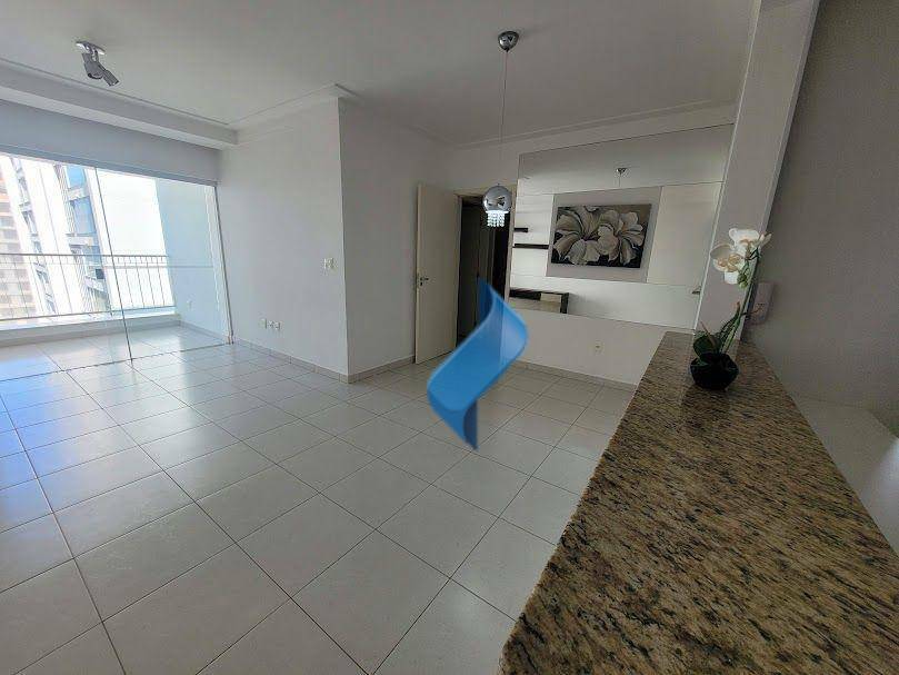 Apartamento para alugar com 3 quartos, 90m² - Foto 2