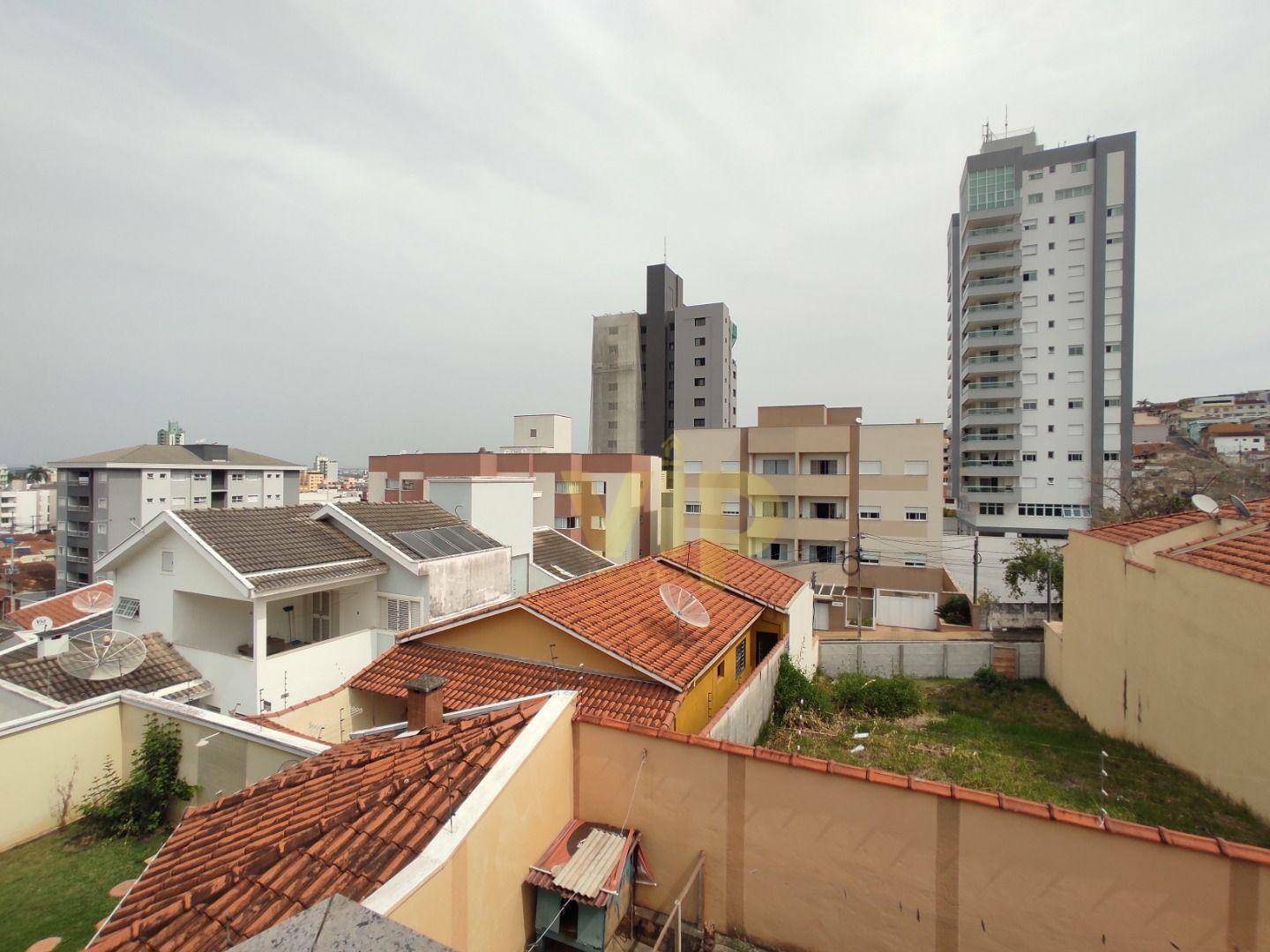 Casa à venda com 3 quartos, 200m² - Foto 15