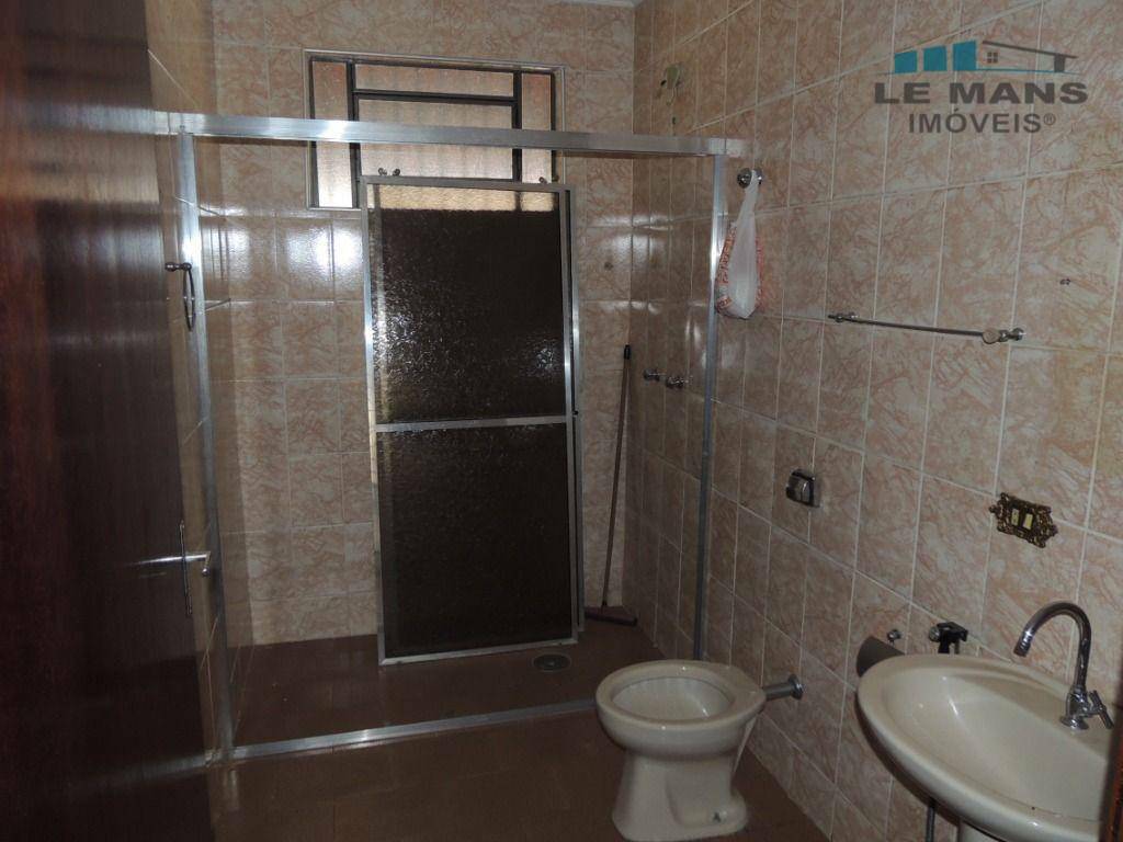 Casa à venda com 3 quartos, 300m² - Foto 24