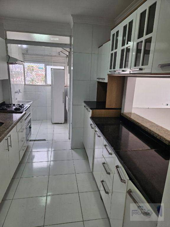 Apartamento à venda e aluguel com 3 quartos, 72m² - Foto 21