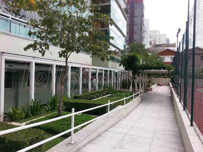 Apartamento para alugar com 4 quartos, 240m² - Foto 29