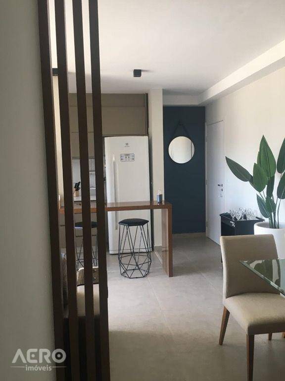 Apartamento à venda com 2 quartos, 64m² - Foto 5