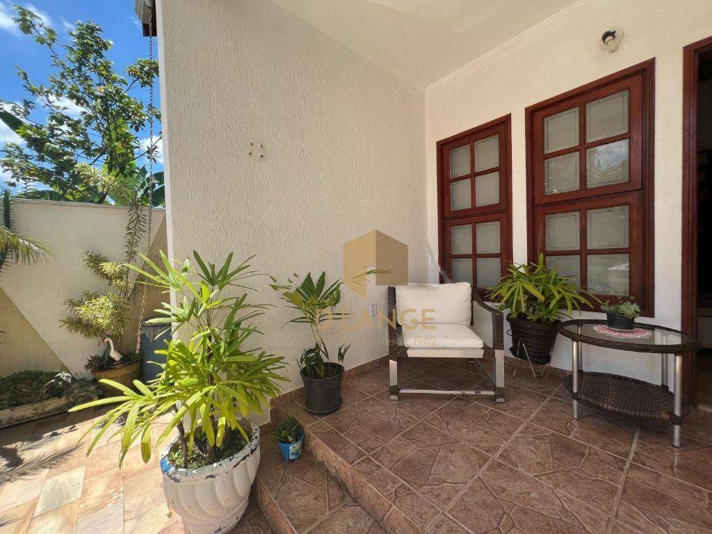 Casa à venda com 3 quartos, 234m² - Foto 3