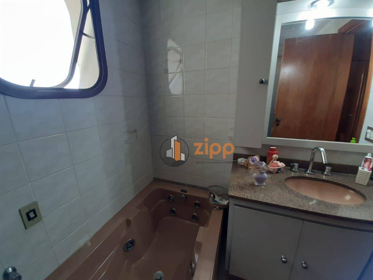 Apartamento à venda com 4 quartos, 157m² - Foto 29