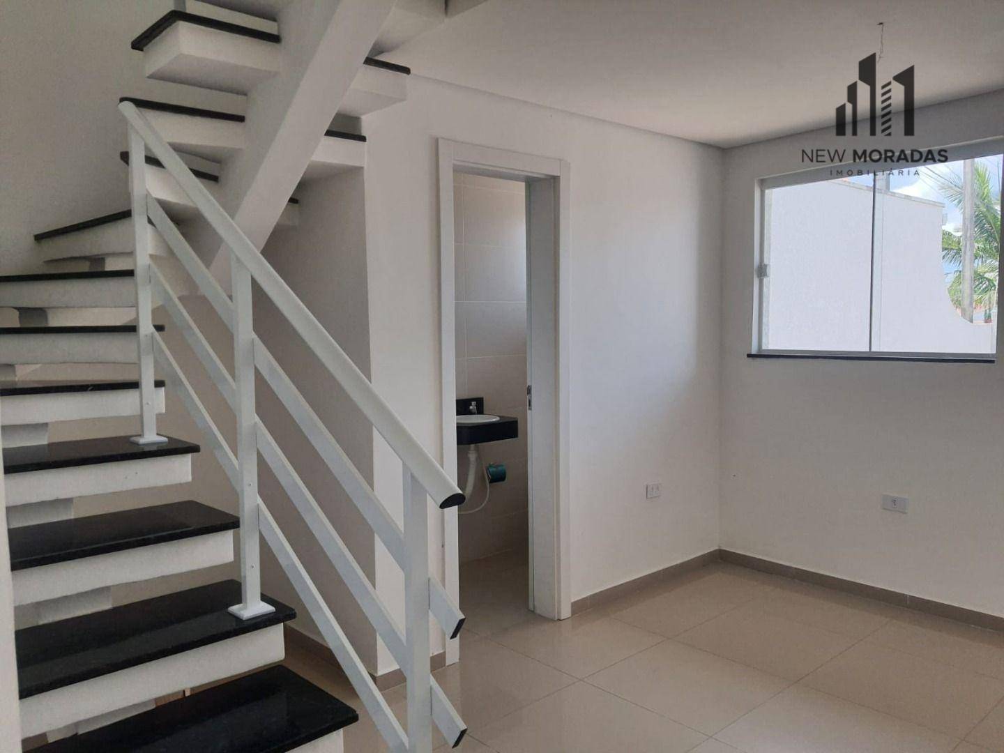 Sobrado à venda com 2 quartos, 60m² - Foto 1