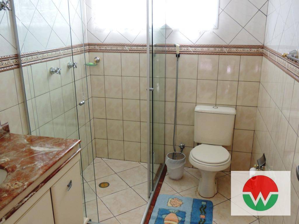 Casa de Condomínio para alugar com 5 quartos, 600m² - Foto 19