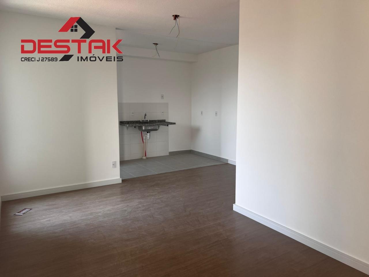 Apartamento à venda com 3 quartos, 64m² - Foto 2