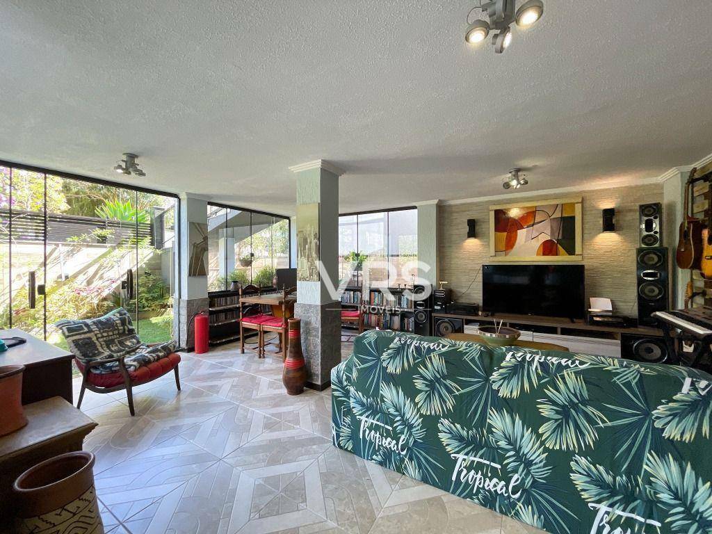 Casa de Condomínio à venda com 4 quartos, 250m² - Foto 40
