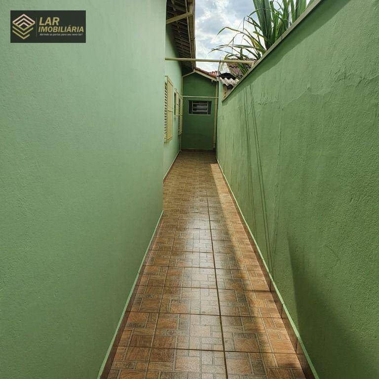 Casa à venda com 4 quartos, 200m² - Foto 18