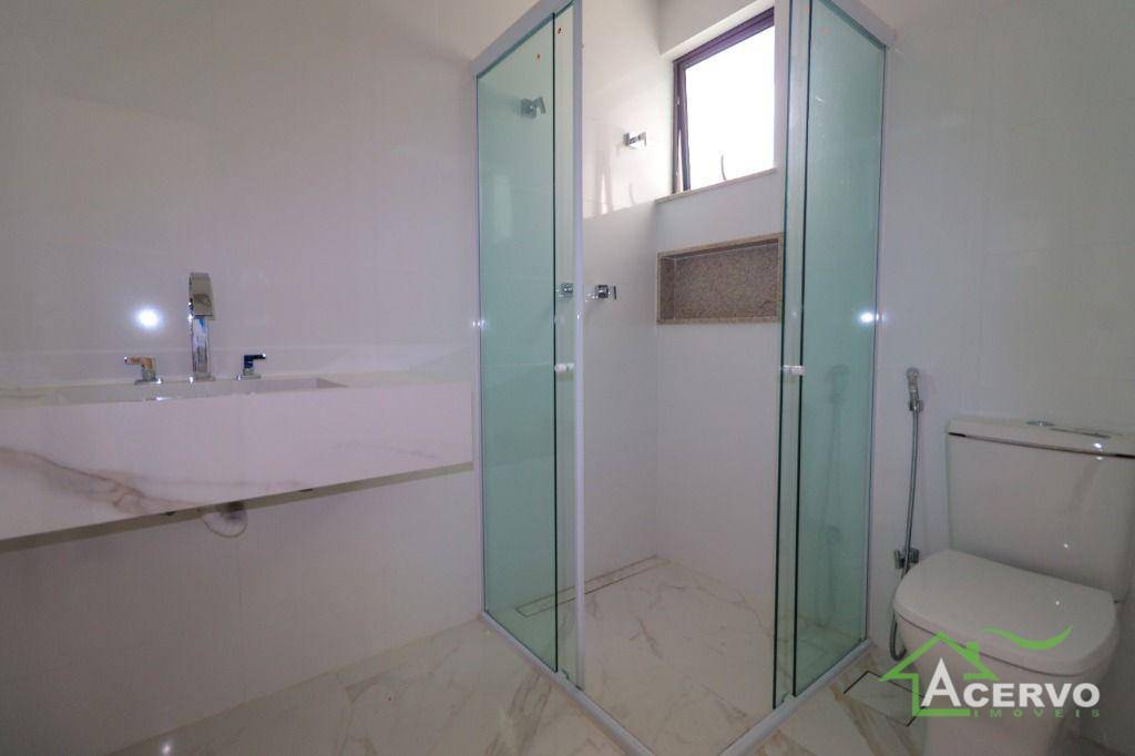 Apartamento à venda com 4 quartos, 225m² - Foto 7