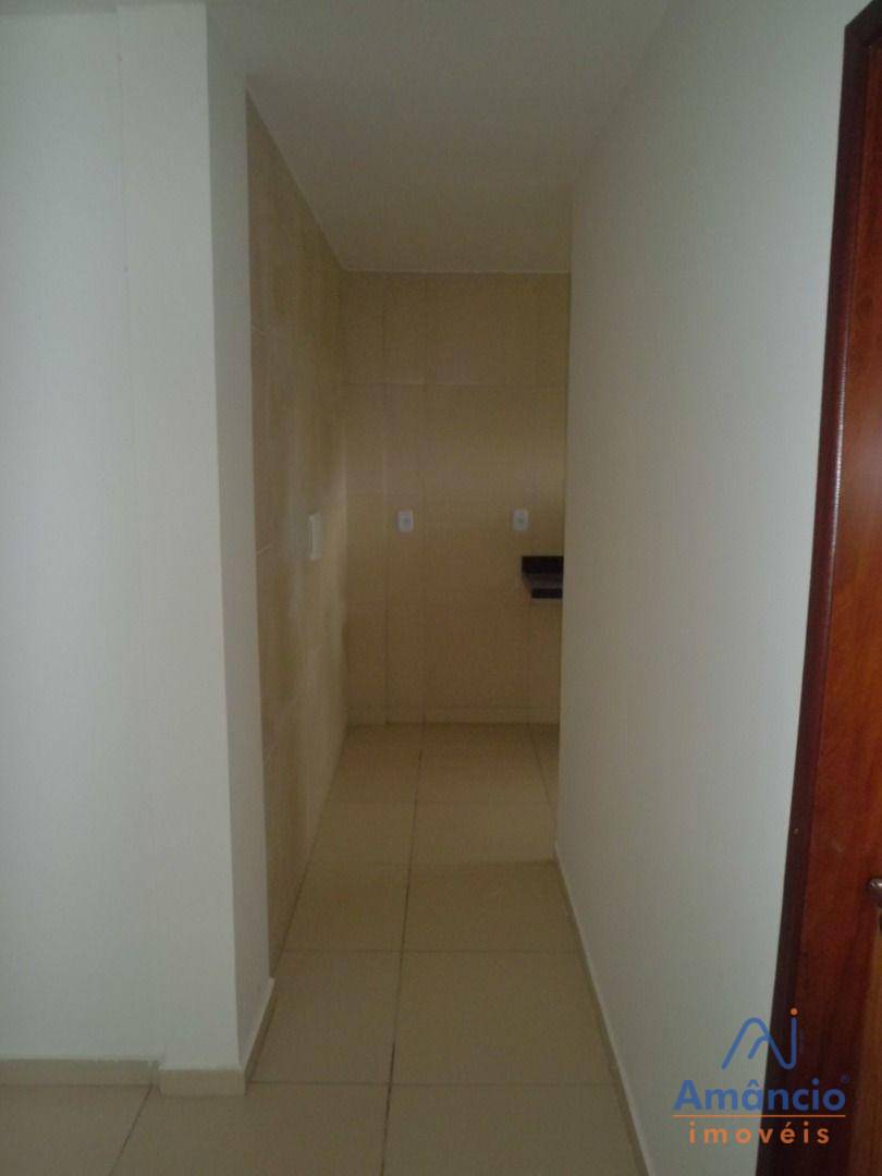 Apartamento à venda com 2 quartos, 60m² - Foto 9