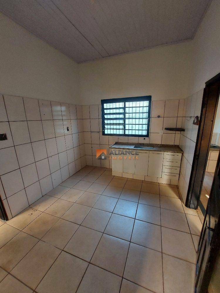 Casa à venda com 2 quartos, 120m² - Foto 10