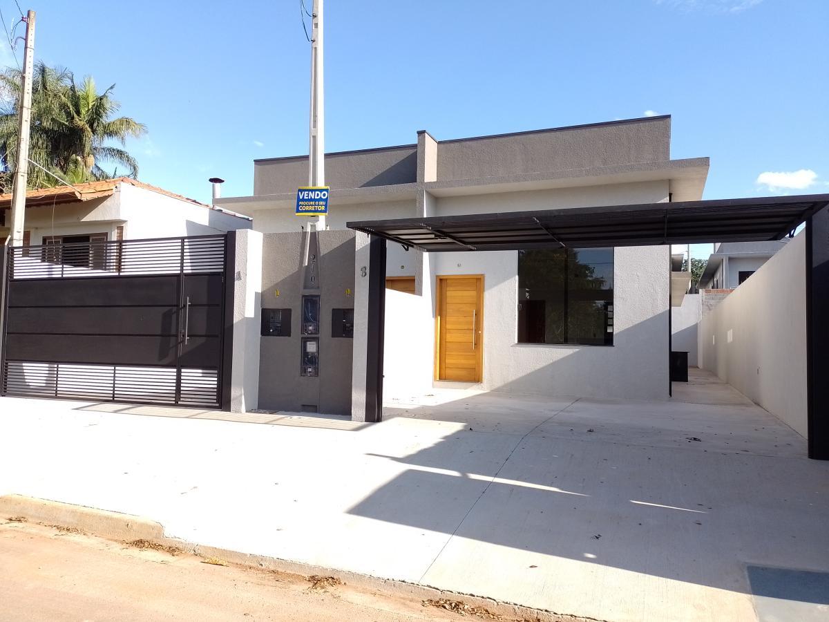 Casa à venda com 3 quartos, 180m² - Foto 1