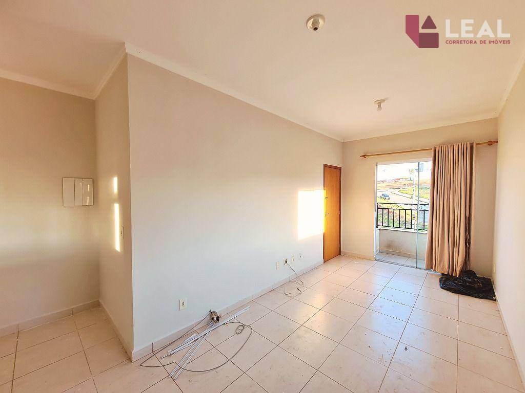 Apartamento à venda com 2 quartos, 72m² - Foto 4