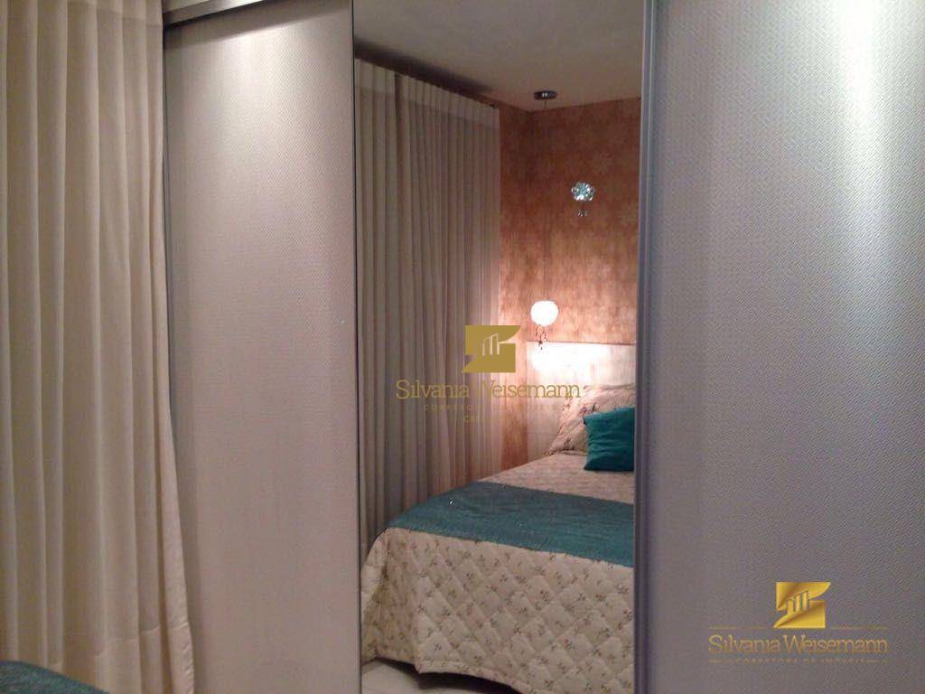 Apartamento à venda com 4 quartos, 215m² - Foto 14