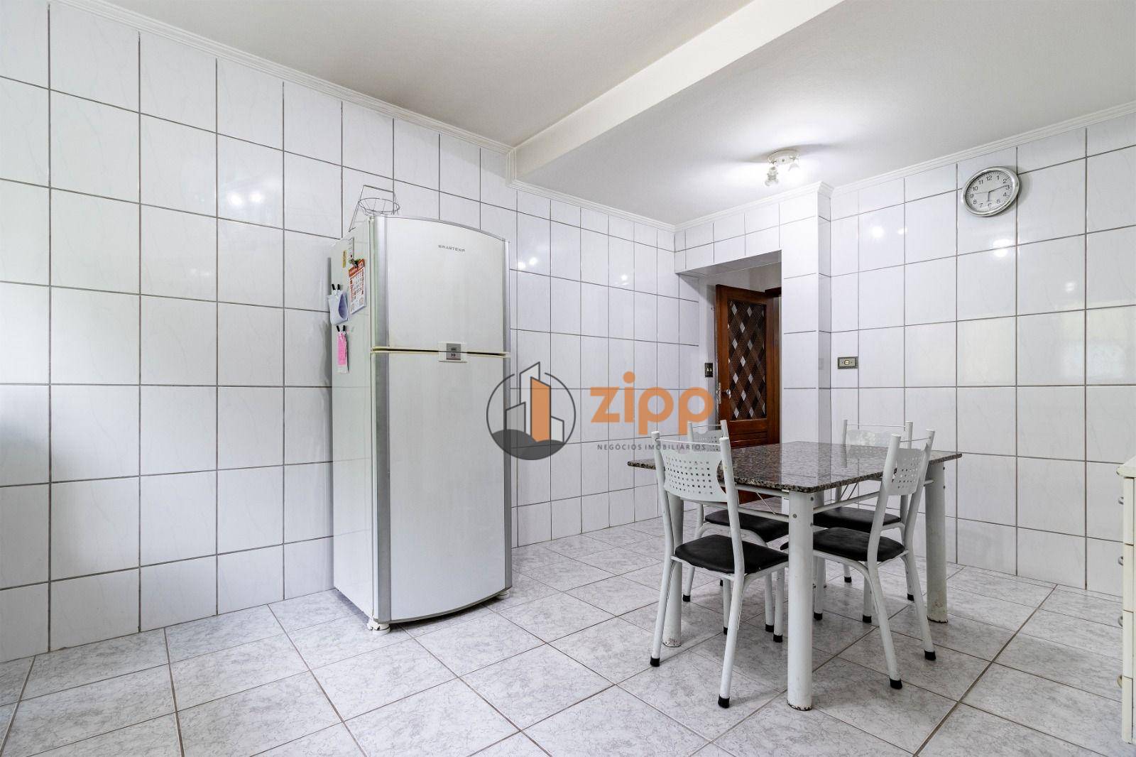 Sobrado à venda com 3 quartos, 200m² - Foto 22