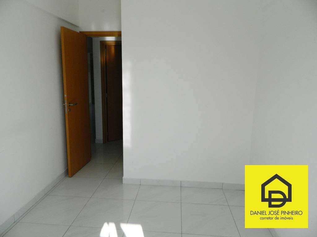 Apartamento à venda com 3 quartos, 94m² - Foto 17