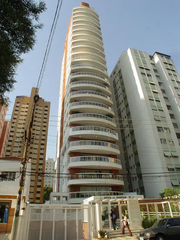 Apartamento à venda com 4 quartos, 200m² - Foto 1