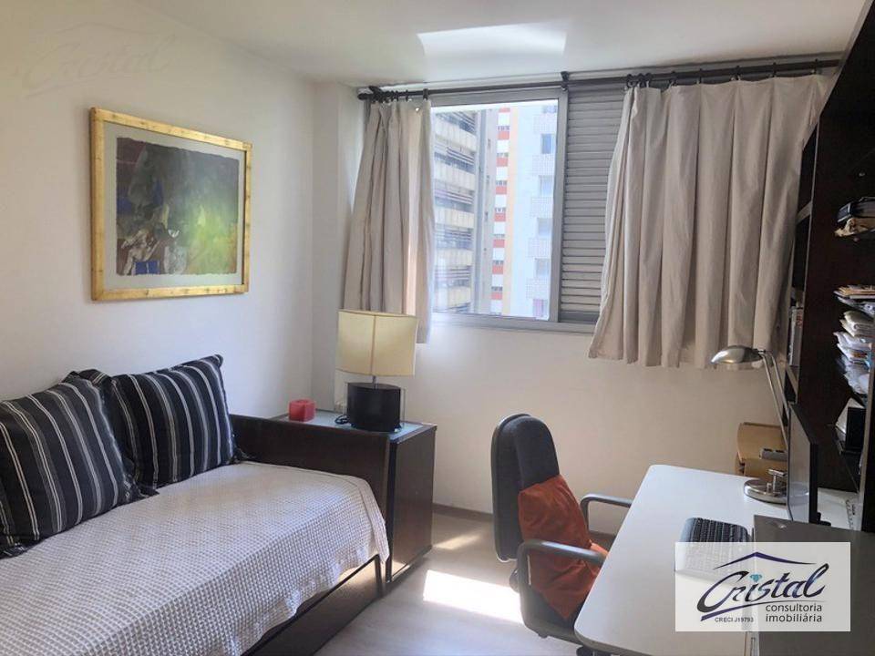 Apartamento à venda com 3 quartos, 180m² - Foto 17