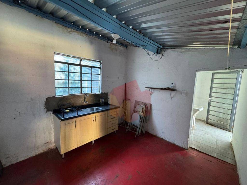Casa à venda com 5 quartos, 200m² - Foto 22