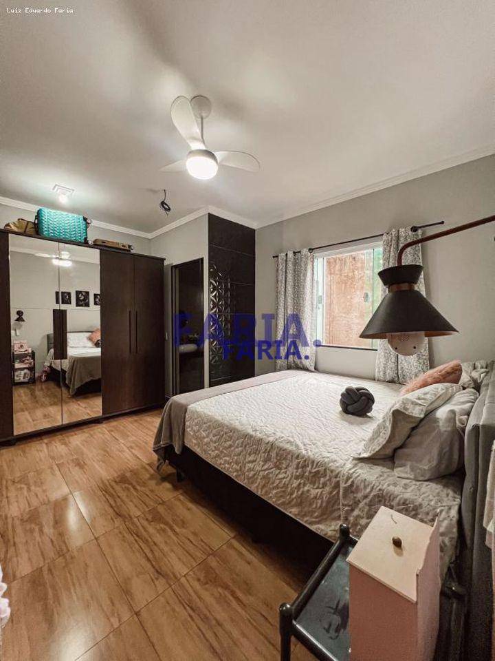 Casa à venda com 3 quartos, 150m² - Foto 6