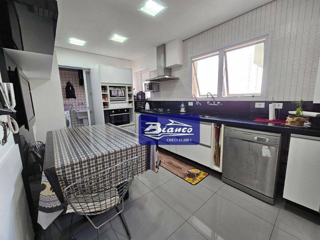 Apartamento à venda com 3 quartos, 170m² - Foto 7