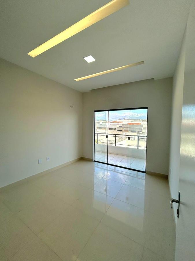 Casa à venda com 3 quartos, 240m² - Foto 11