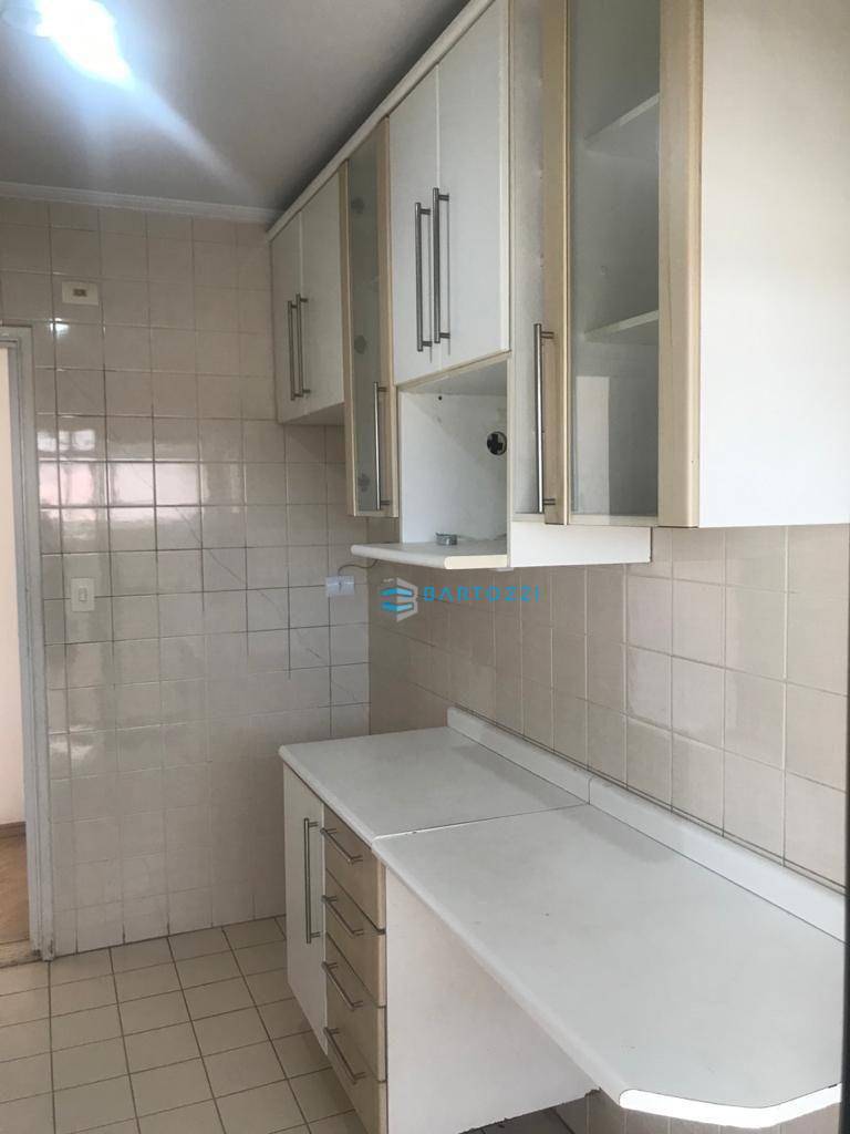 Apartamento à venda com 3 quartos, 78m² - Foto 3