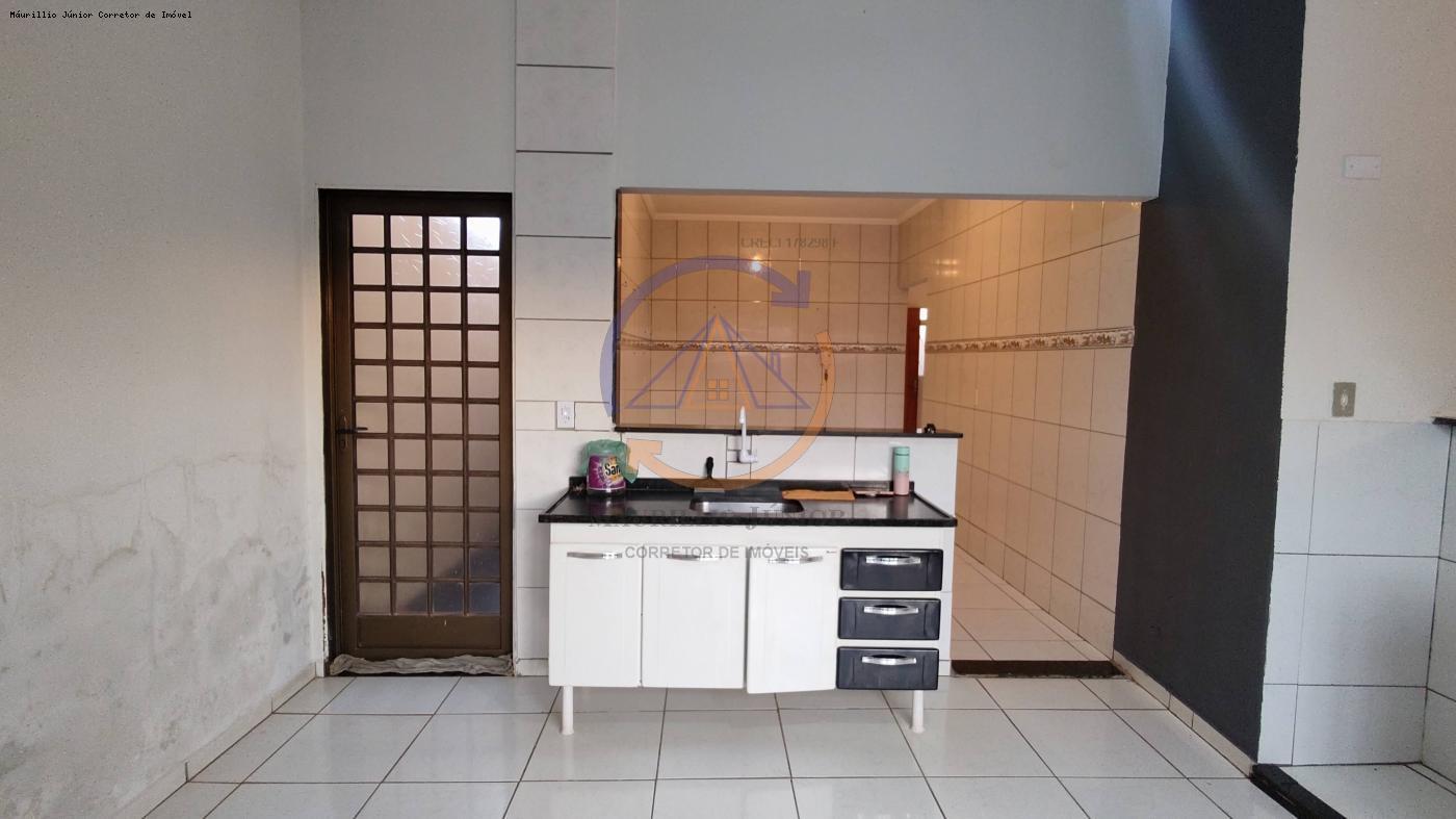 Casa à venda com 2 quartos, 225m² - Foto 15