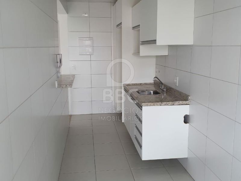 Apartamento para alugar com 2 quartos, 75m² - Foto 8