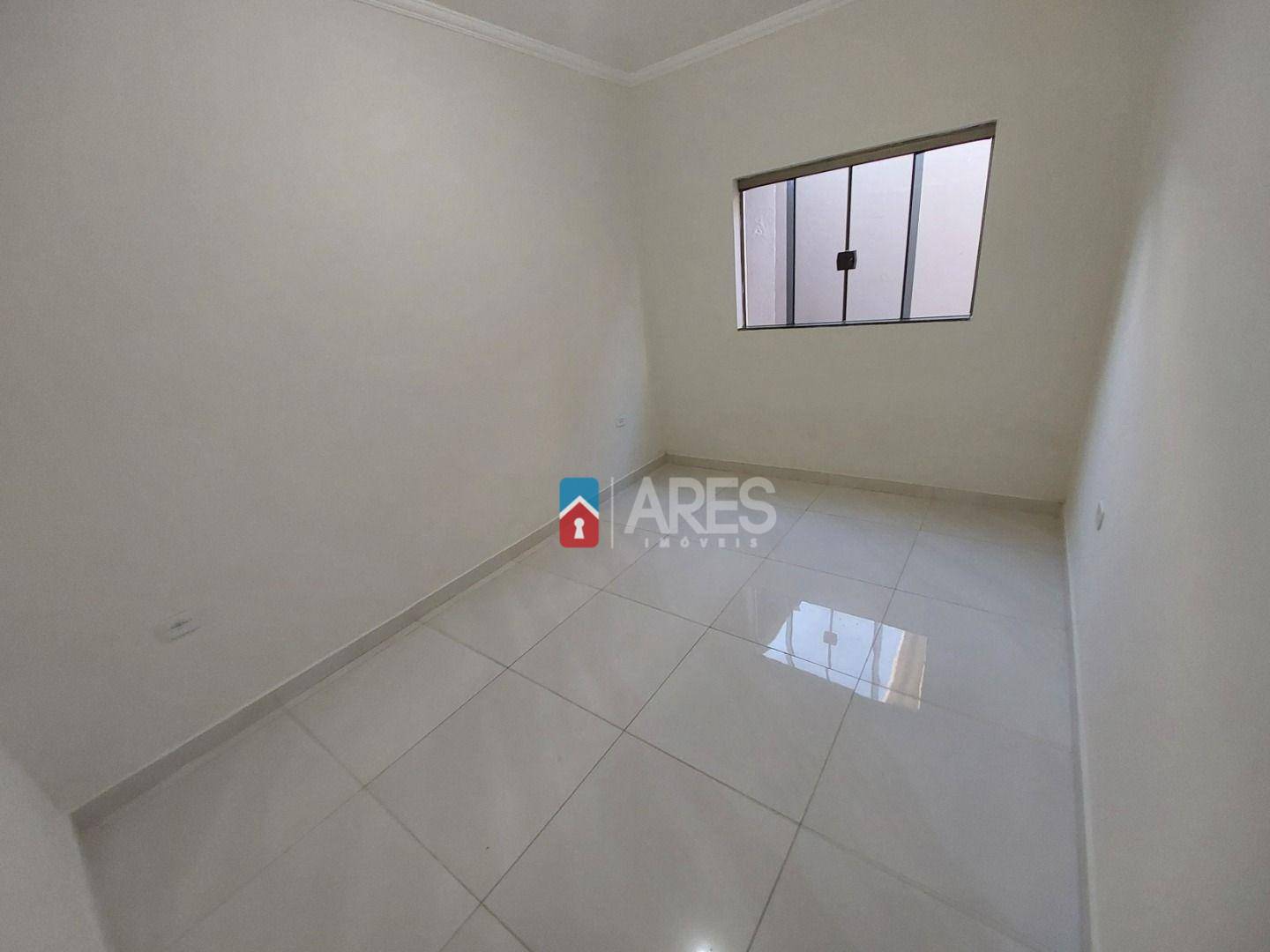 Casa à venda com 4 quartos, 207m² - Foto 4