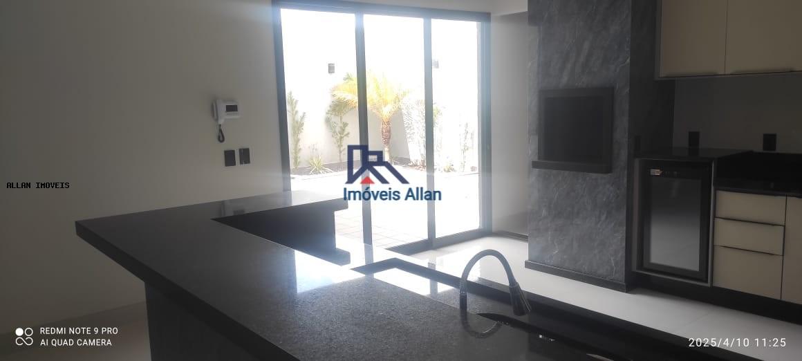 Casa à venda com 3 quartos, 200m² - Foto 37
