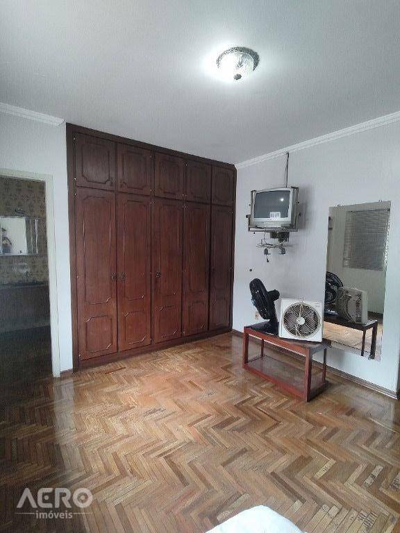 Casa à venda com 4 quartos, 272m² - Foto 20