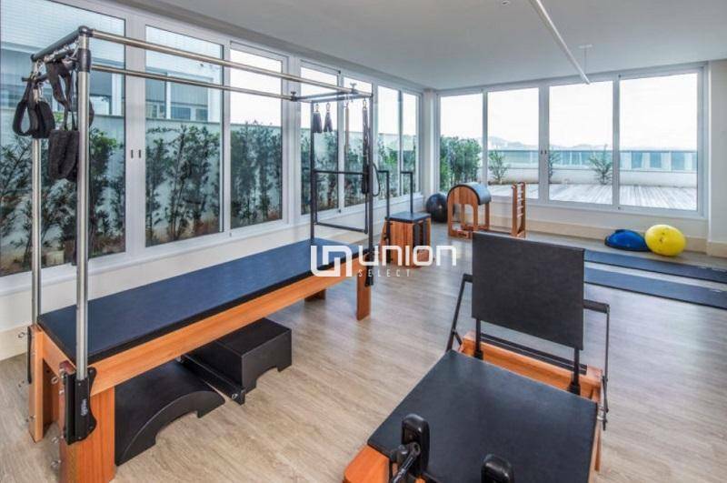 Apartamento à venda com 4 quartos, 237m² - Foto 32